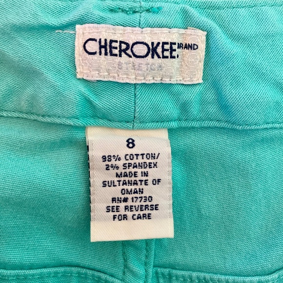 Women’s size 8 Cherokee sea green capri length jeans - Picture 3 of 4